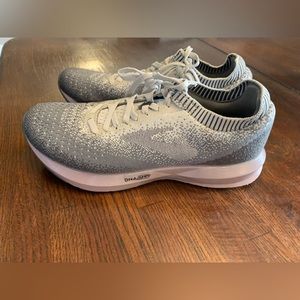 Brooks levitate 2 Womens shoe size 7